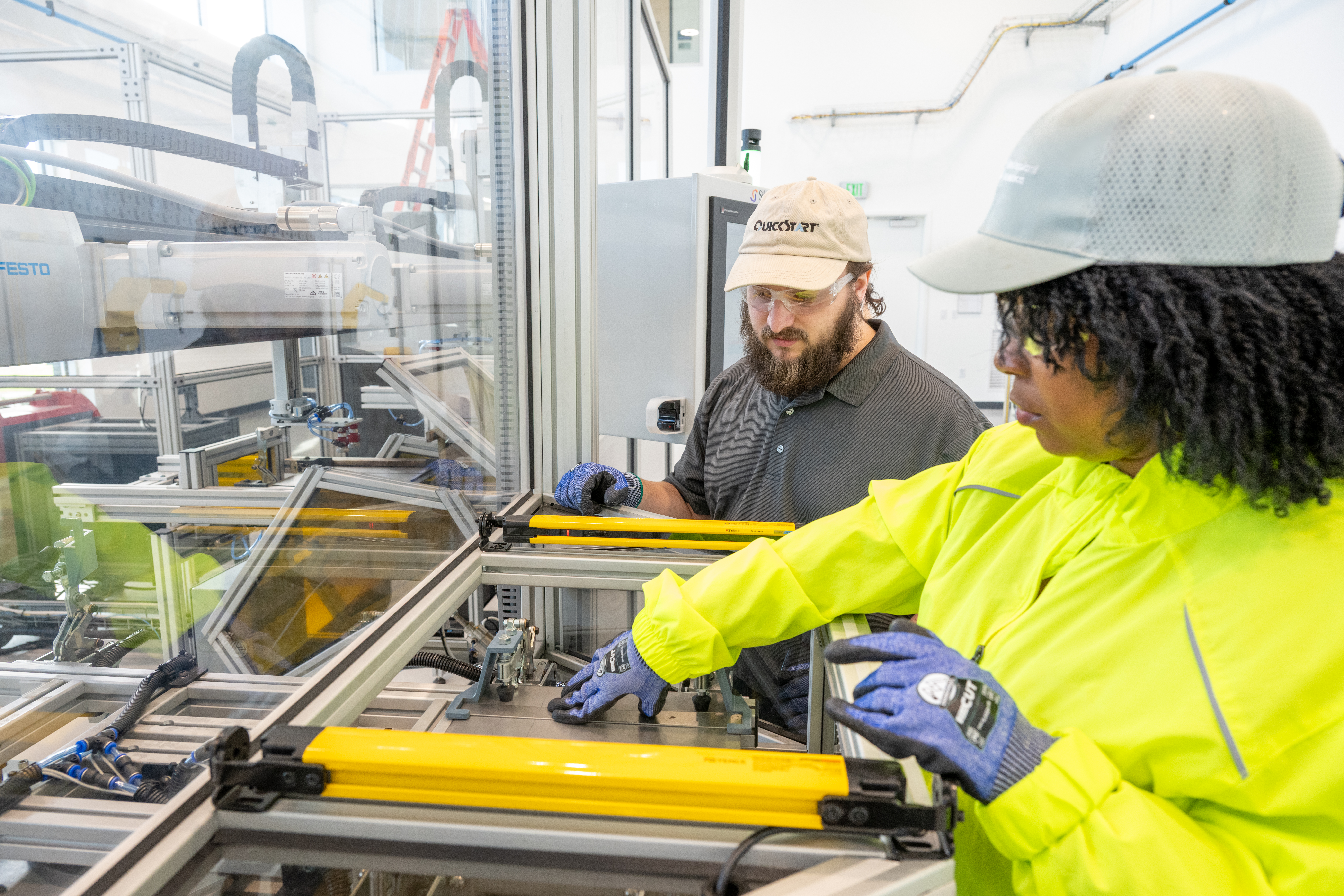  The Hyundai Mobility Training Center of Georgia mirrors the technology, including robotics, that the future Meta Pros will work with in the Metaplant.