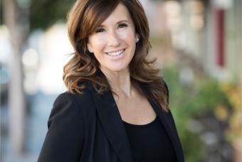 Lizann Grupalo Headshot