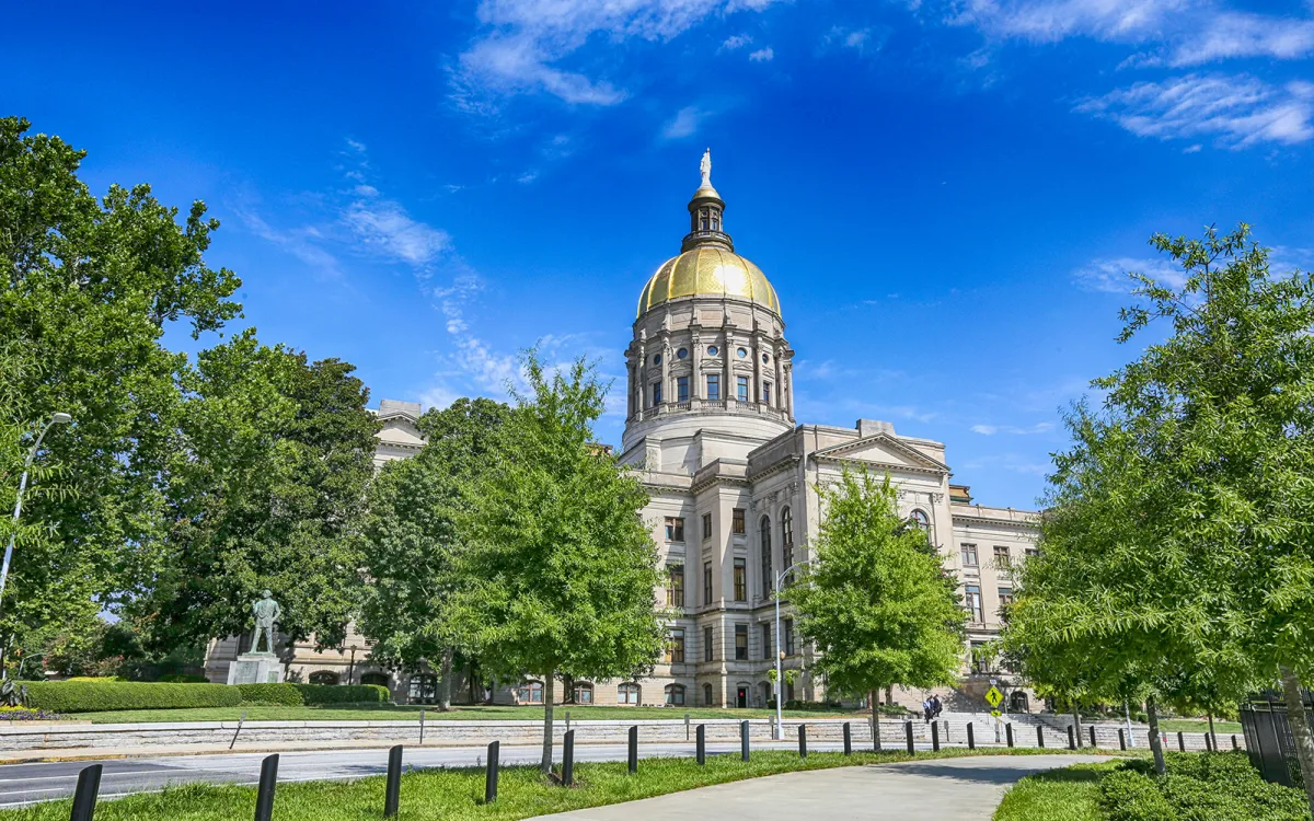 georgia capitol building with golden dome